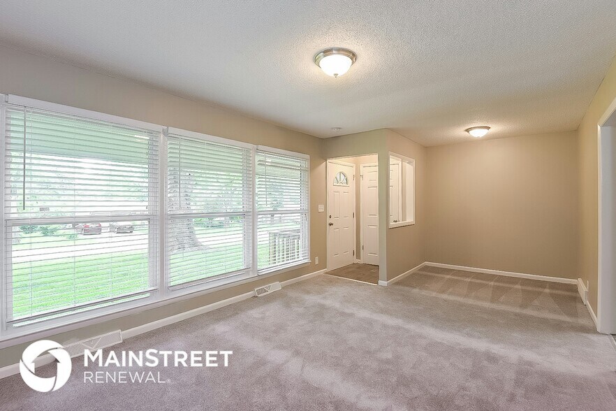 Building Photo - 12500 E 54th Terrace