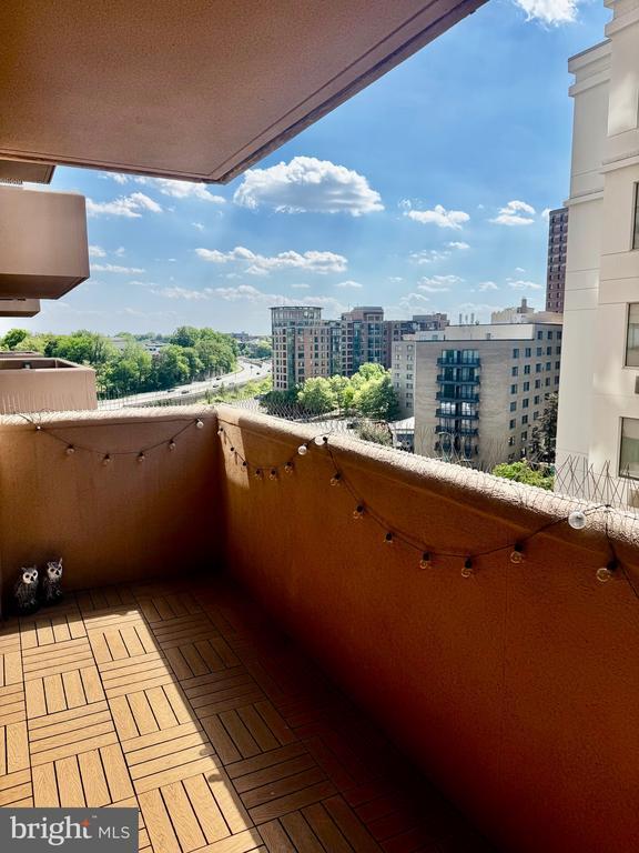 Building Photo - 1301 N Courthouse Rd