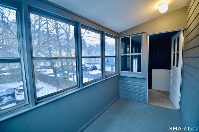 Building Photo - 994 Campbell Ave