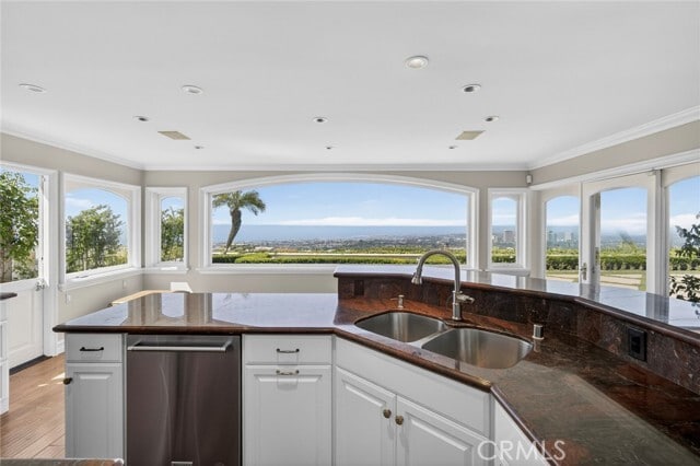 Building Photo - 49 Cambria Dr