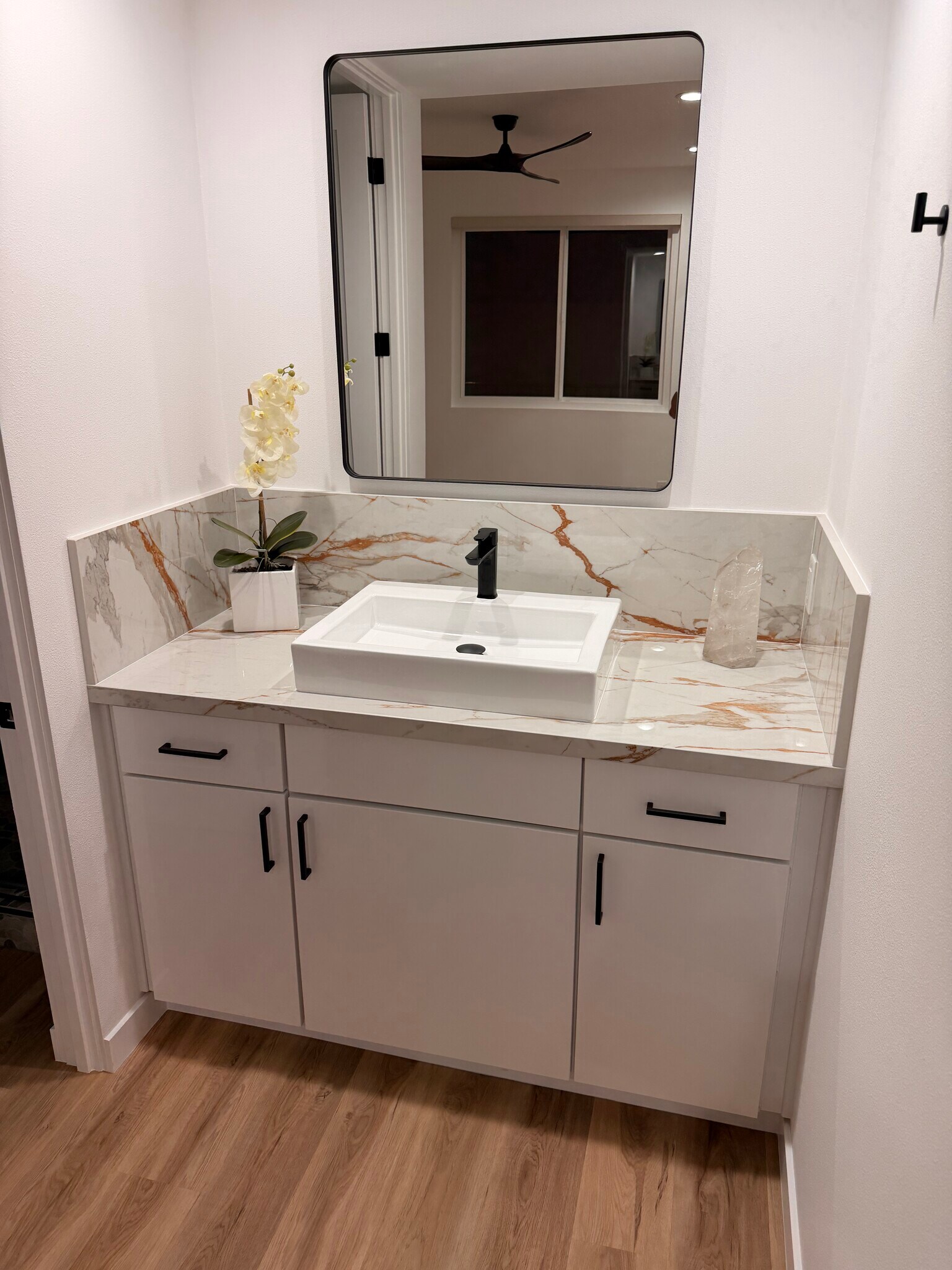 Building Photo - 111 Tamarack Ave