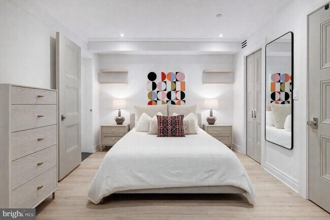 Building Photo - 1204 Q St NW