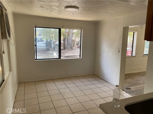 Building Photo - 19216 Kendall Dr