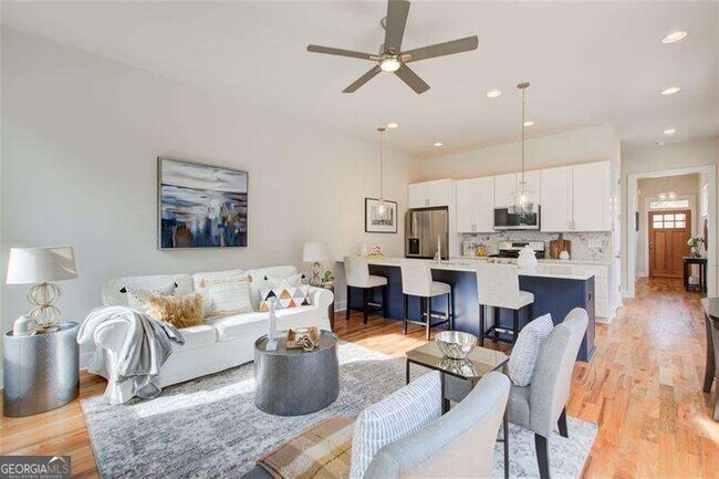 Building Photo - 1240 Oakland Terrace SW