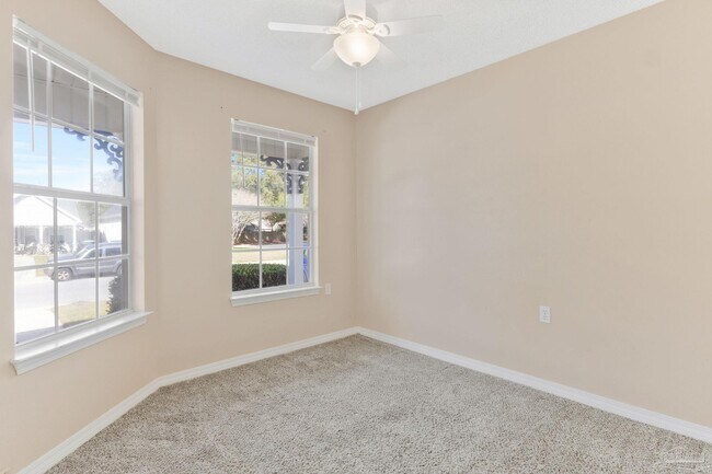 Building Photo - 139 Wildflower Ln