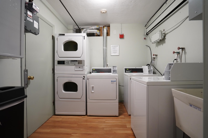 Building Photo - 95 Sutherland Rd