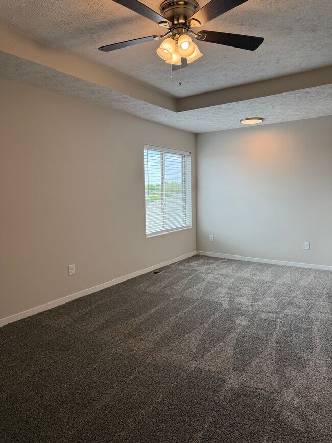 Building Photo - Brand New 2-story 3 bedroom/2.5 bath townhome