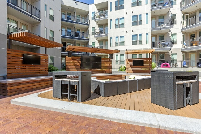 Building Photo - 1550 Raleigh St