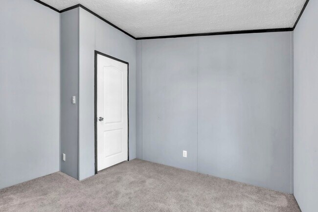 Building Photo - 1 Alice St