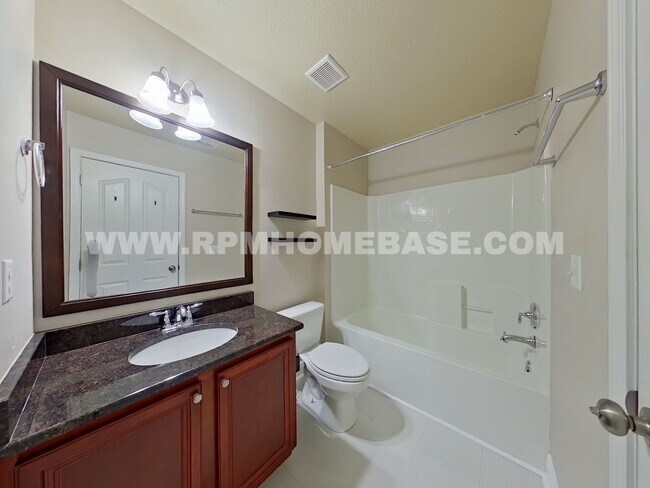 Building Photo - Freshly Updated 3-Bedroom Townhome in Reserve Pointe, Navarre