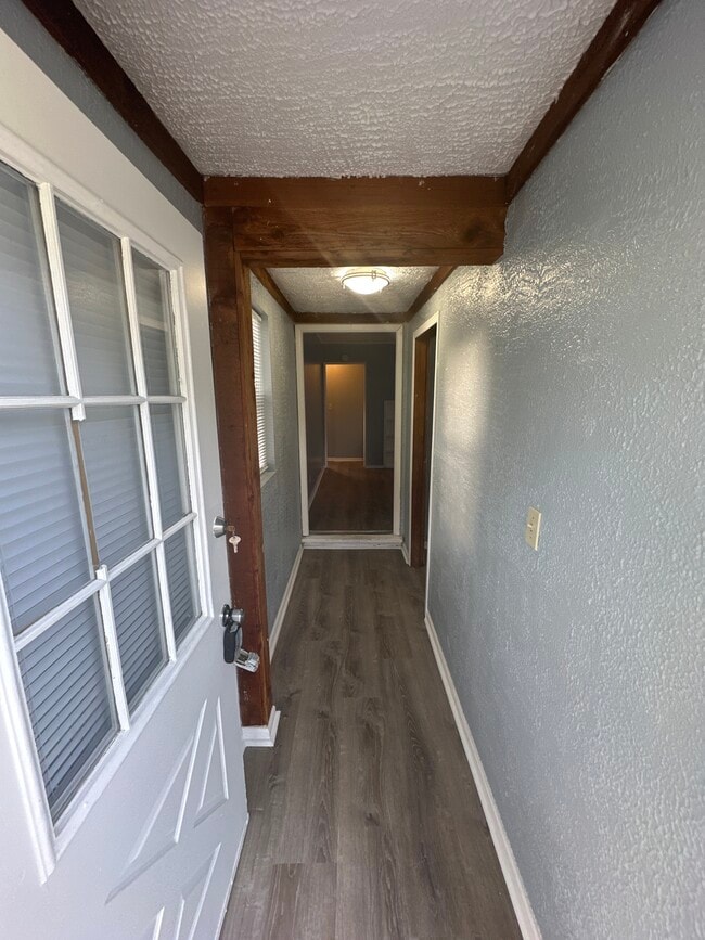 Building Photo - 2814 Greenbush St