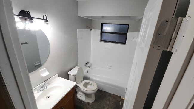 Building Photo - 3379 North Ave