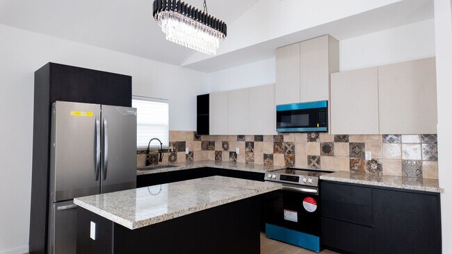 Building Photo - 612 Moar Dr