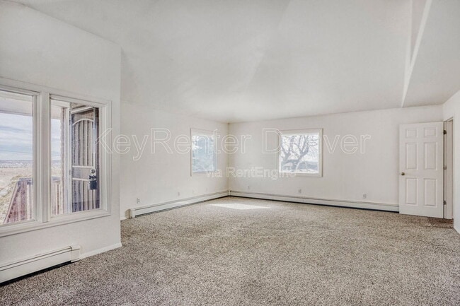 Building Photo - 990 Beech St