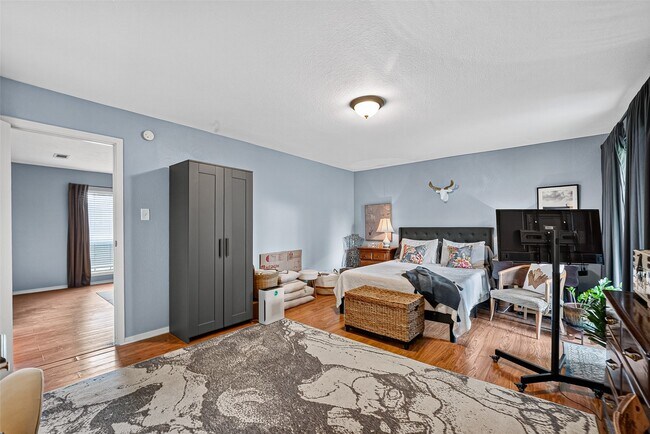 Building Photo - 15927 Eastcape Dr