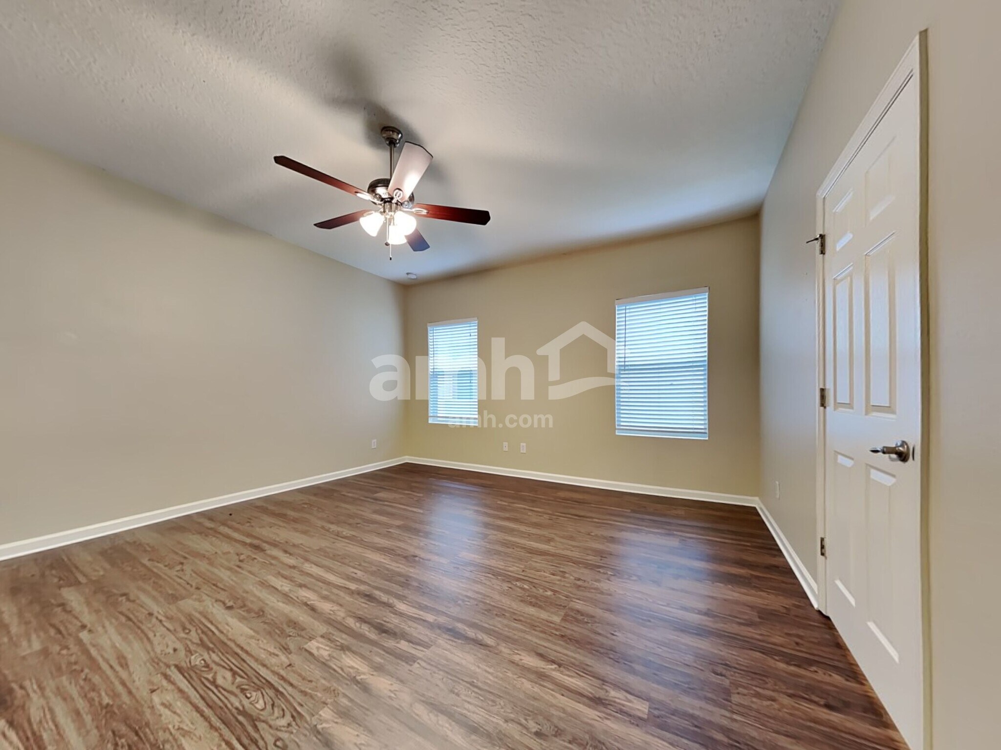 Building Photo - 743 Sunny Stroll Dr