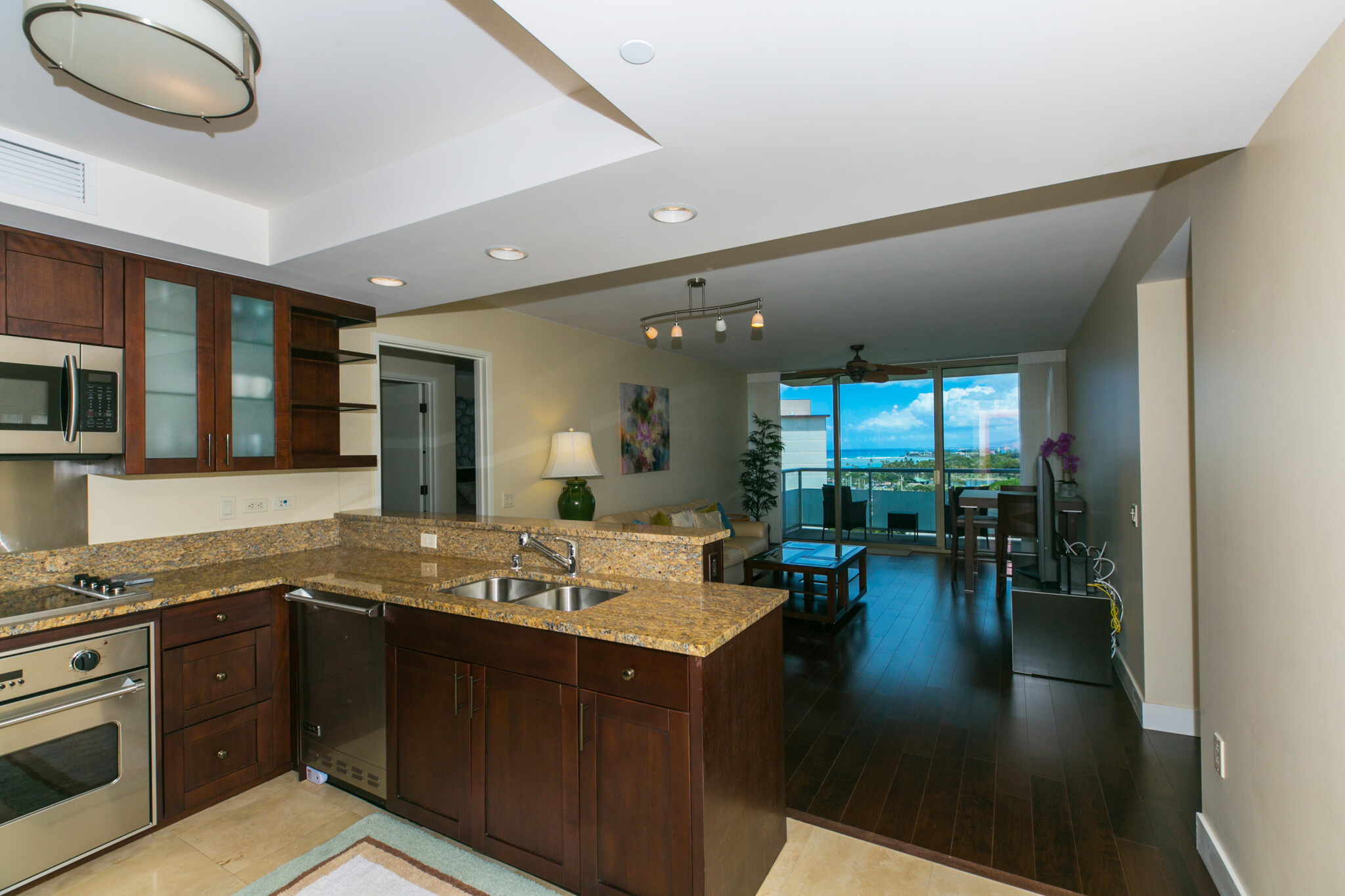 Building Photo - 1551 Ala Wai Blvd