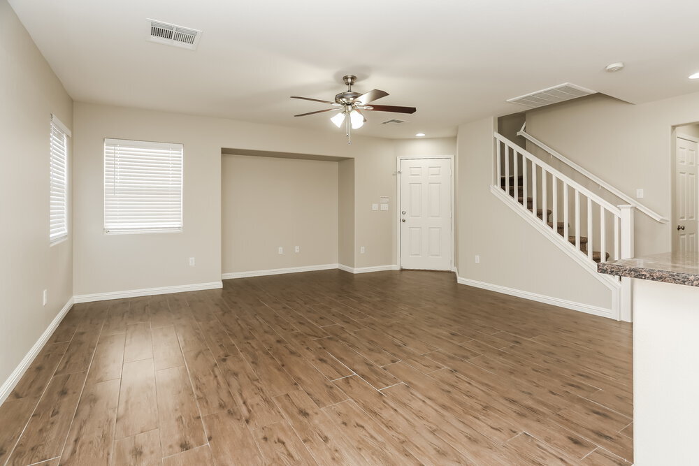 Building Photo - 10465 Armand Ave