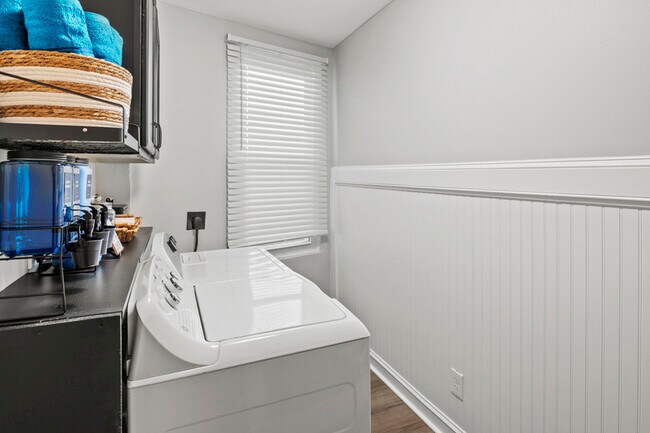 Building Photo - 2207 Callow Ave