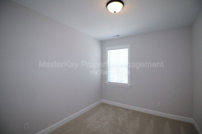 Building Photo - 612 Amaranth Dr