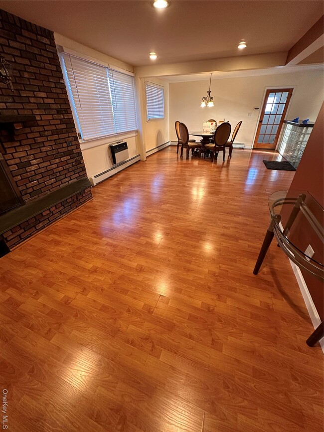 Building Photo - 2480 Fir Ct