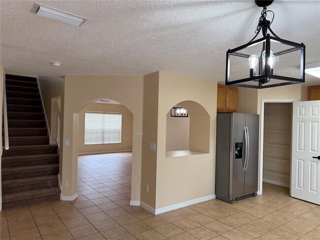 Building Photo - 113 Fern Springs St