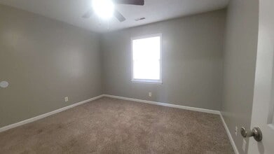 Building Photo - Section 8 accepted!!!  "Spacious 2-Bed, 2-Bath Haven in Huntsville - Your Perfect Retreat Awaits!"