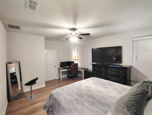 Building Photo - 423 Regatta Ln