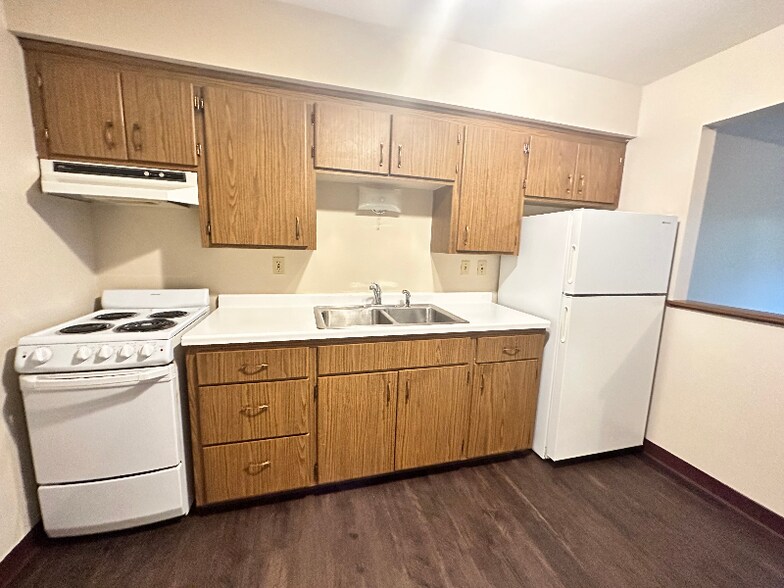 Primary Photo - 1321 Division St