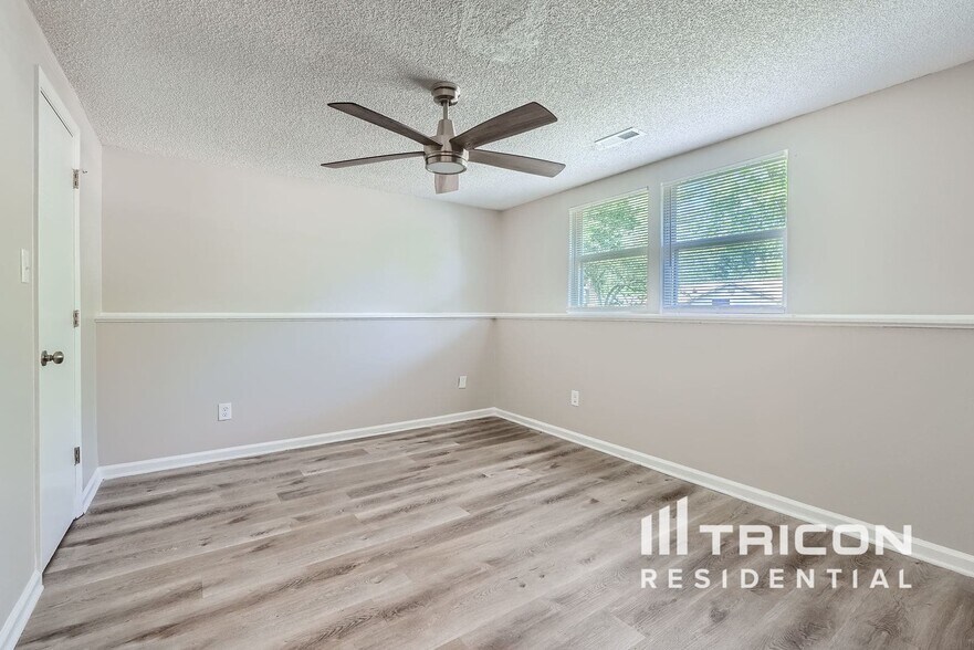 Building Photo - 5934 Sunrise Ct