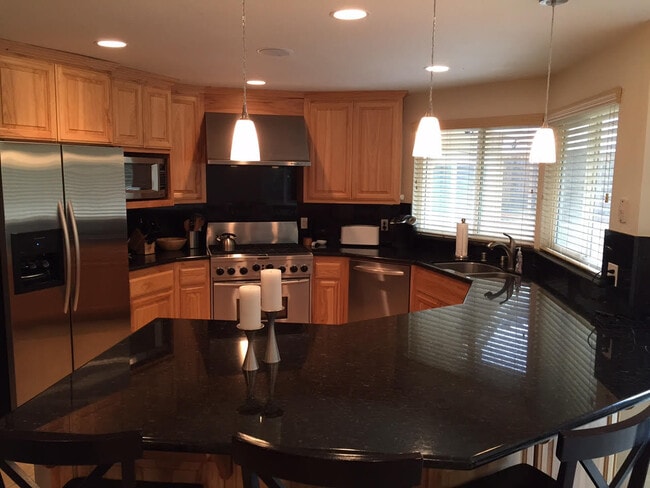 Building Photo - Livermore Magnolia, 3 Br. 2 Ba., Great Location Near Schools, Shops, Restaurants & Parks!