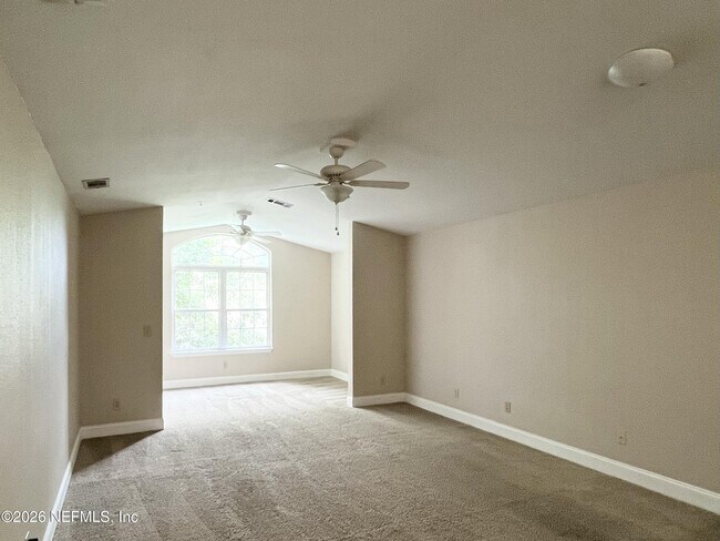 Building Photo - 13810 Sutton Park Dr N