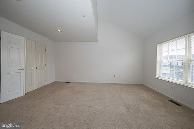 Building Photo - 757 Whitetail Cir