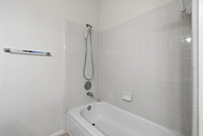 Building Photo - 2978 Holly Hall St