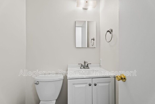 Building Photo - 2108 Monaghan Dr