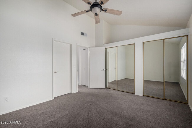 Building Photo - 921 W University Dr