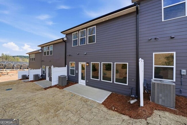 Building Photo - 187 Redbud Rd