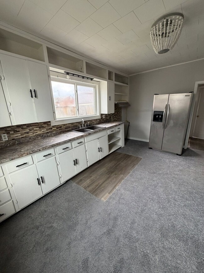 Building Photo - 36 Spring St