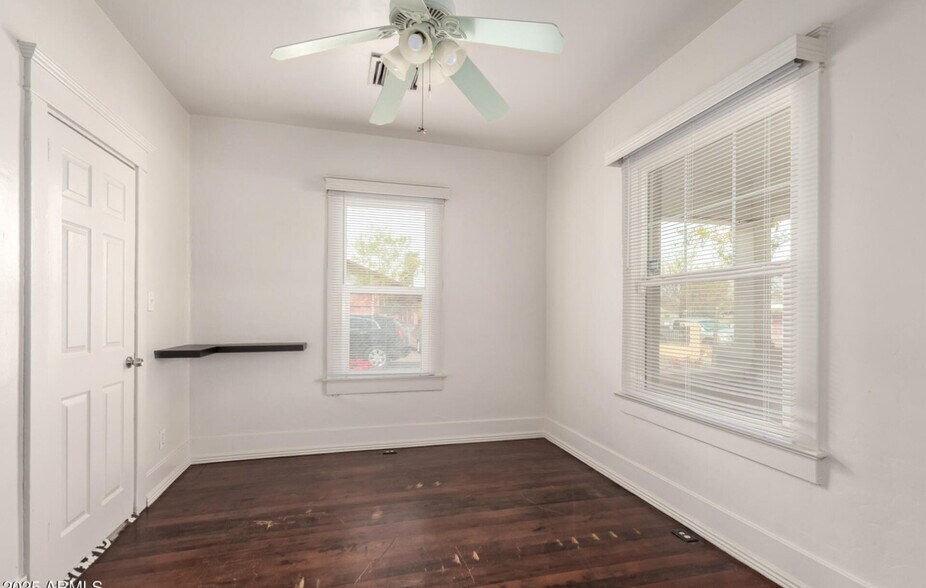 Bedroom 1 - 1505 W Pierce St