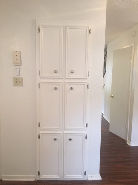 Building Photo - Beautiful 2 Bedroom Duplex in Arlington