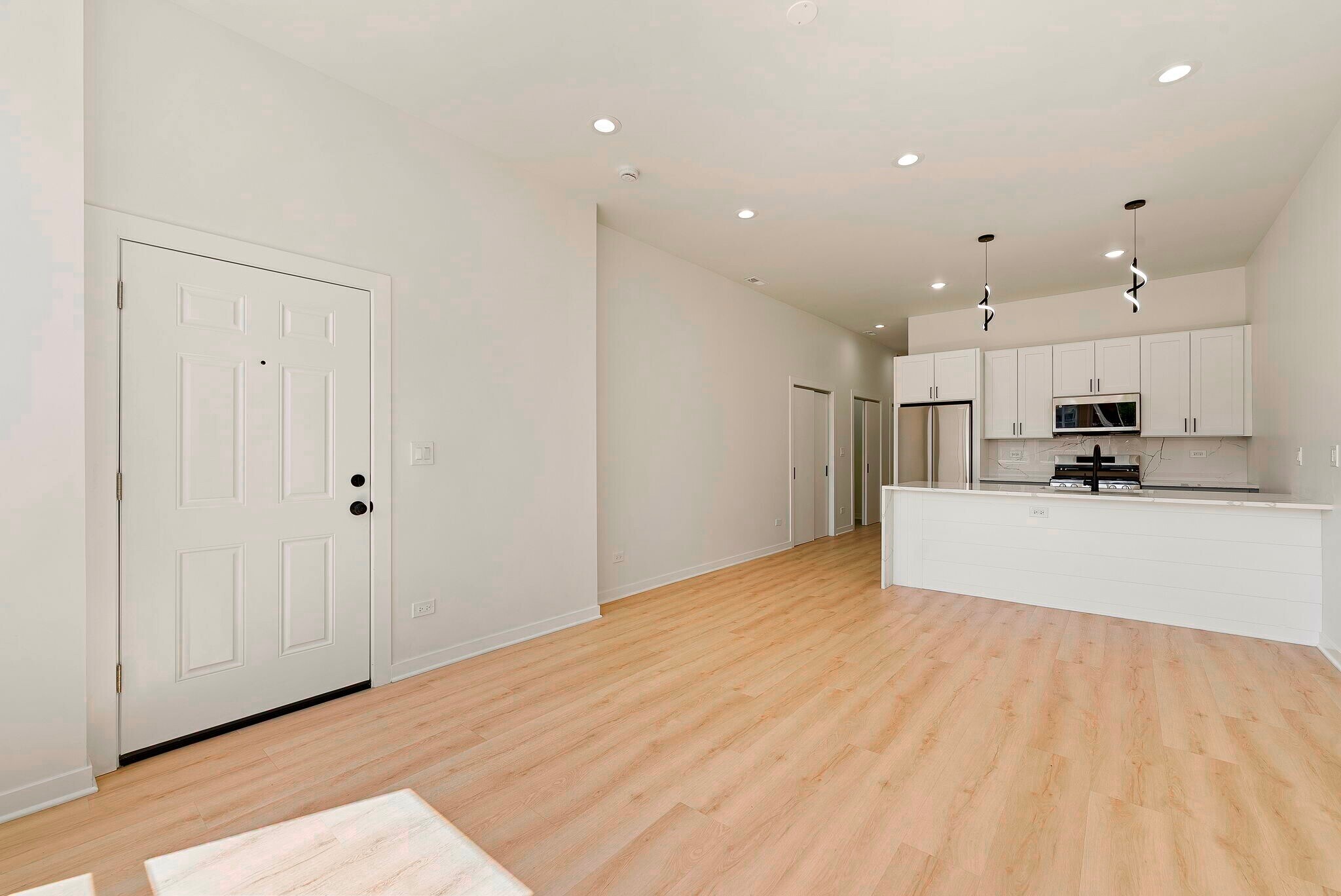 Building Photo - 521 N Lawndale Ave