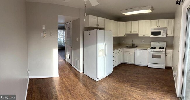 Building Photo - 13219 Keach Pl