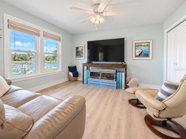 Building Photo - 30 SE Valare Ln