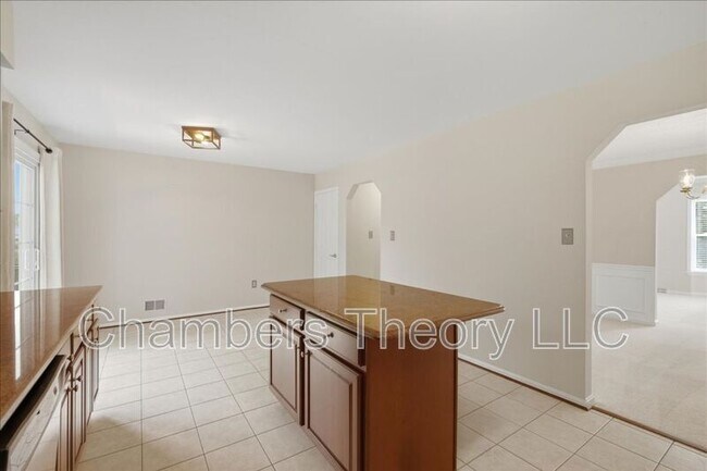 Building Photo - 6591 Zoysia Ct