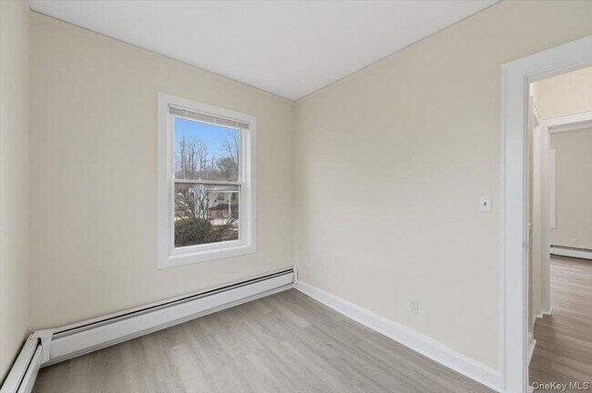 Building Photo - 95 King St