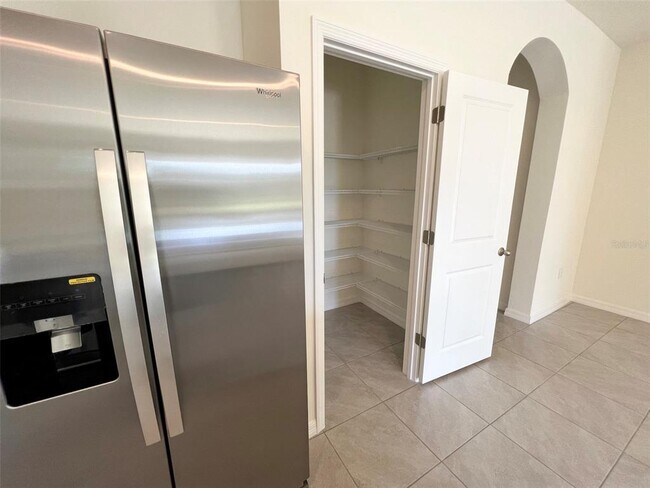 Building Photo - 8756 Milestone Dr