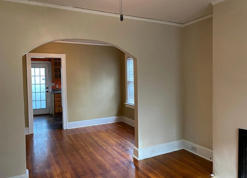 Building Photo - 3026 Church St