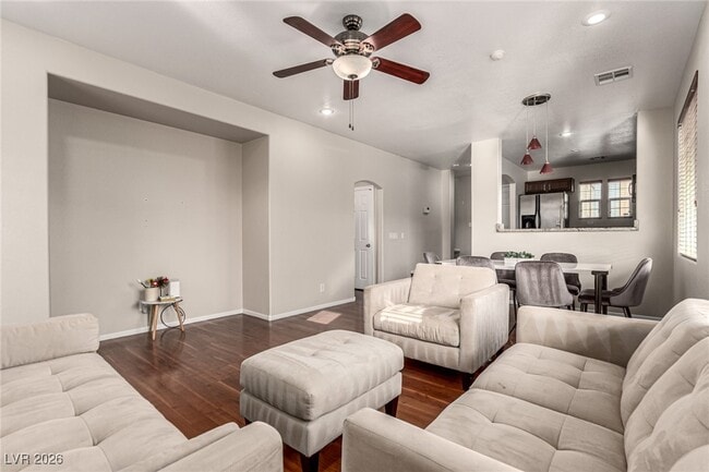 Building Photo - 9207 Onesto Ave