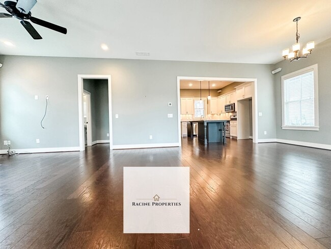Building Photo - Property Available in the Very Popular -- ...