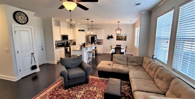 Building Photo - 1201 Cobblefield Dr